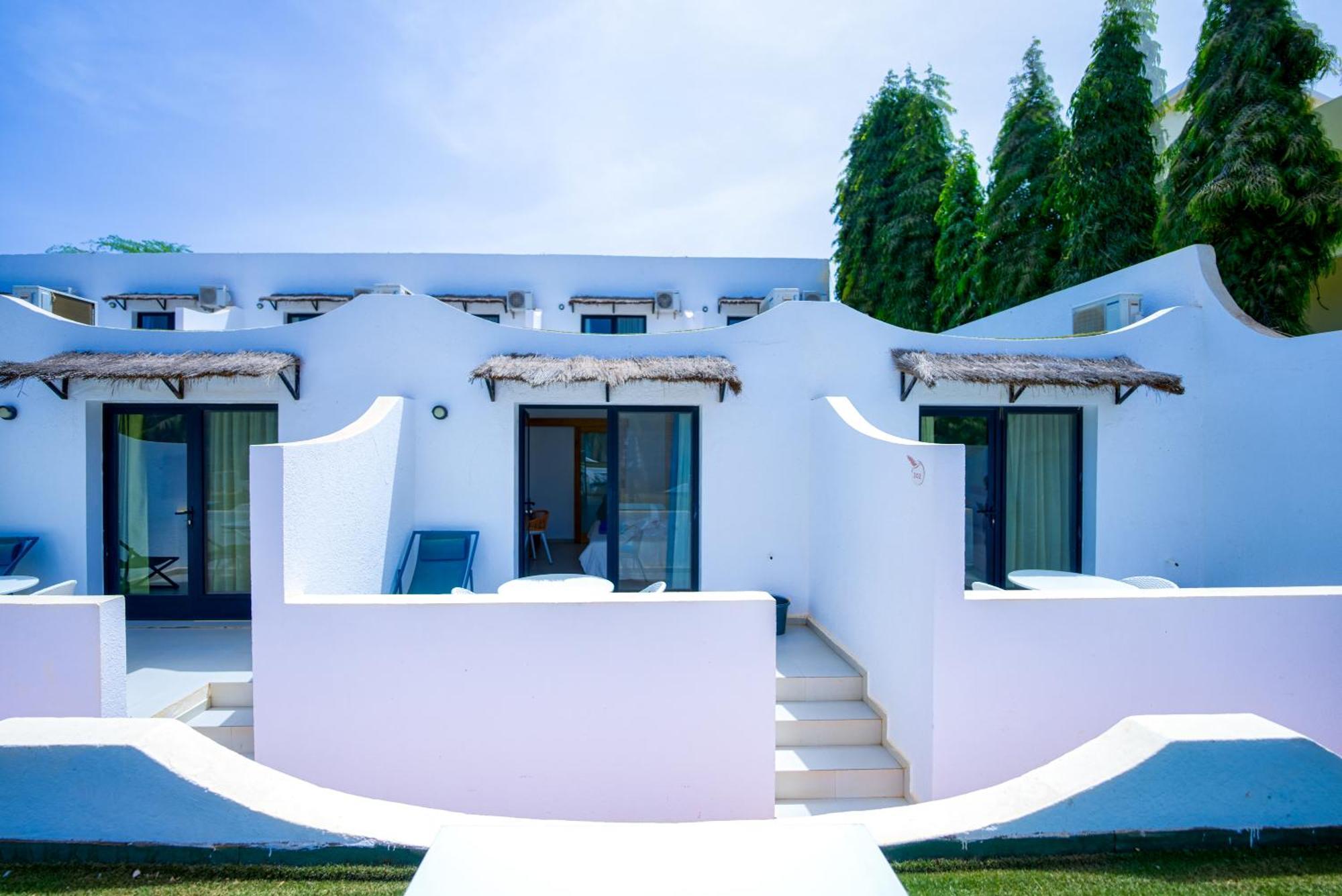 Hotel Africa Queen Somone Bagian luar foto