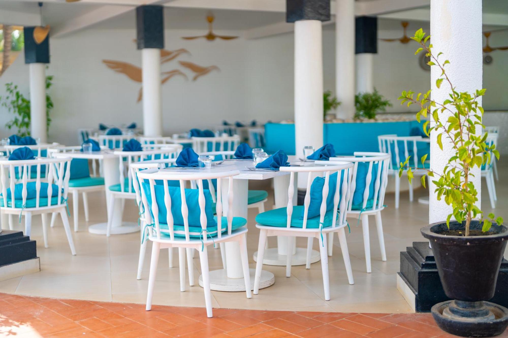 Hotel Africa Queen Somone Bagian luar foto