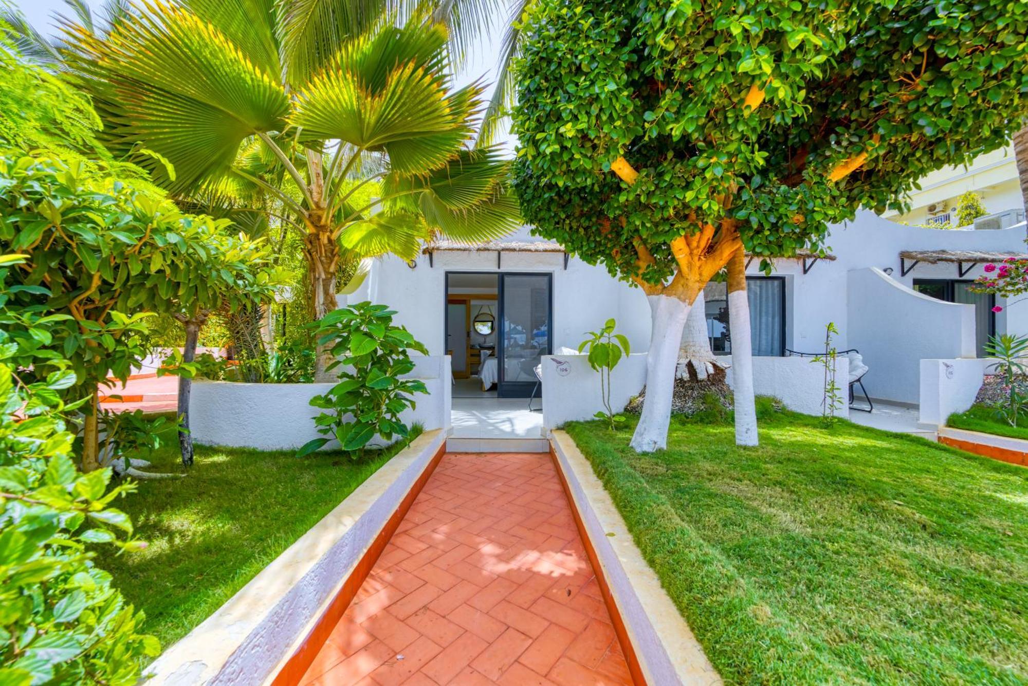 Hotel Africa Queen Somone Bagian luar foto