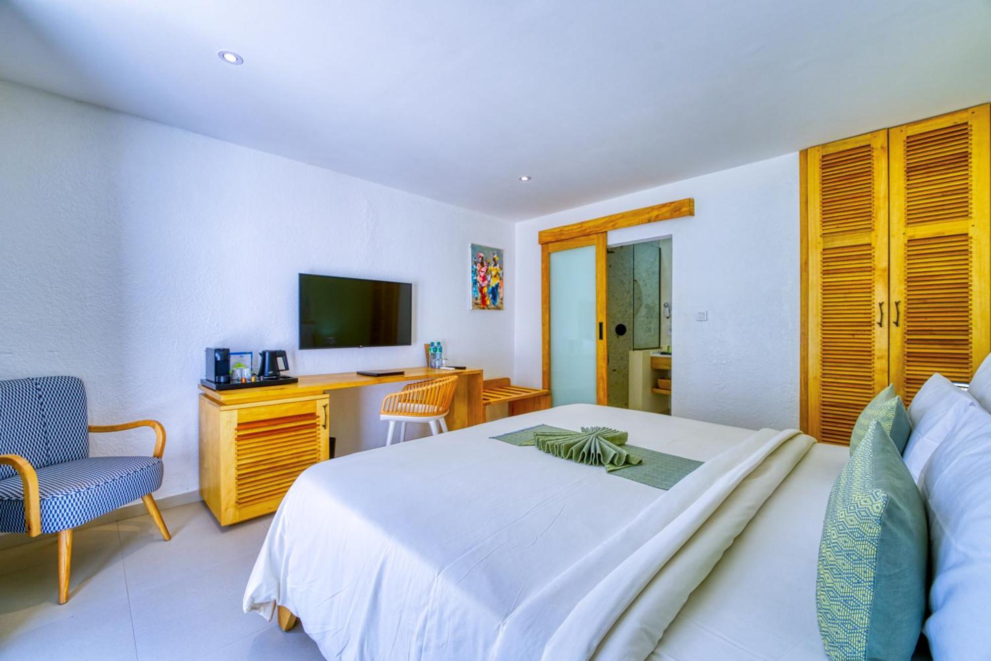 Hotel Africa Queen Somone Bagian luar foto